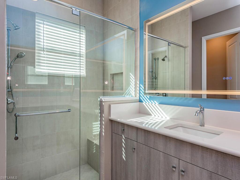 VALENCIA TRAILS - Residential