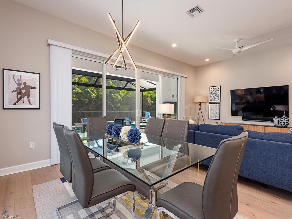 VALENCIA TRAILS - Residential