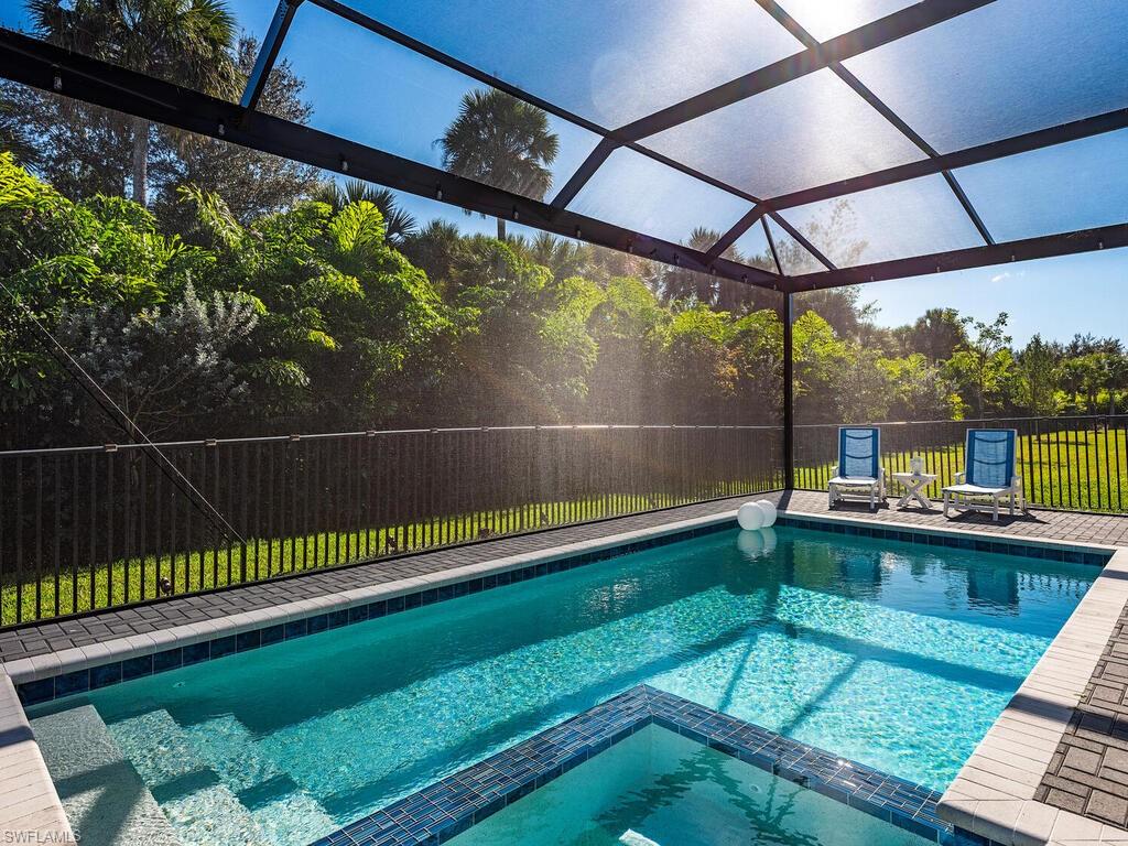 VALENCIA TRAILS - Residential