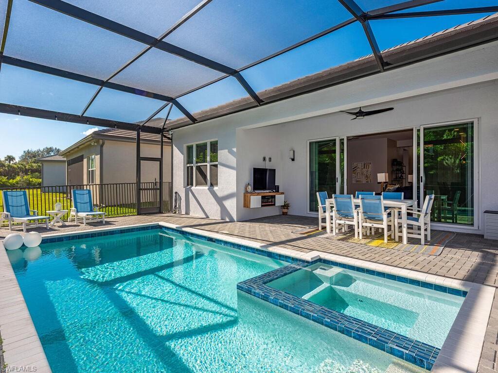 VALENCIA TRAILS - Residential