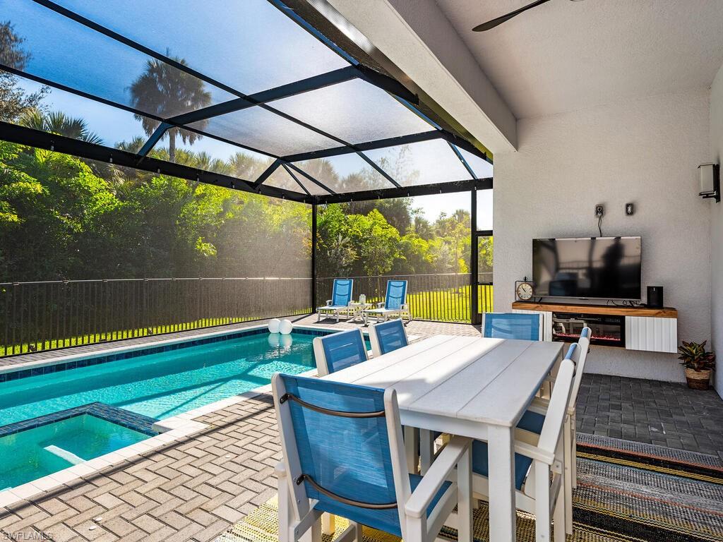 VALENCIA TRAILS - Residential