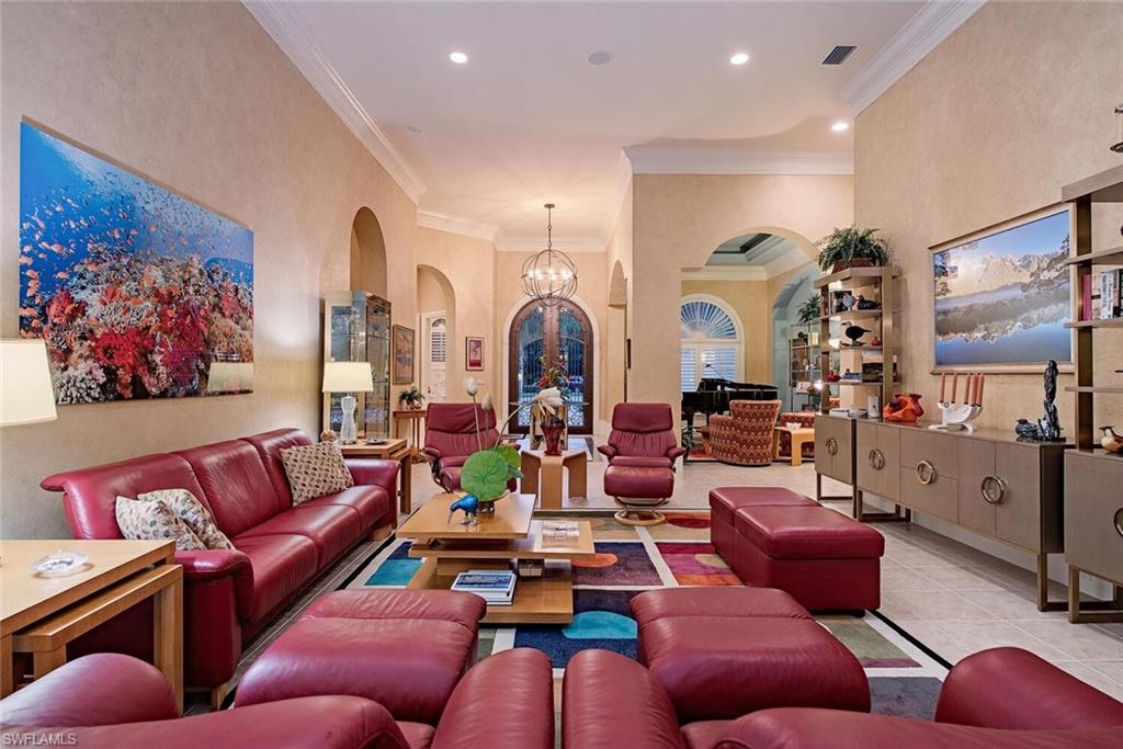 ISLA VISTA - Residential