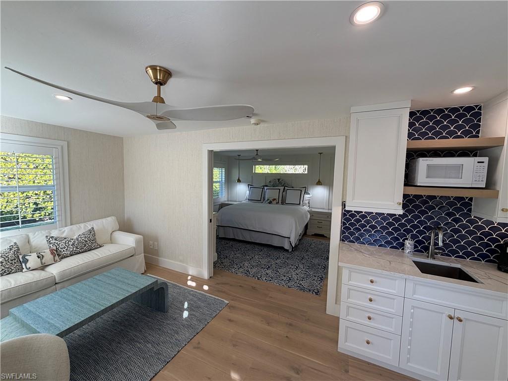 MOORINGS - Residential