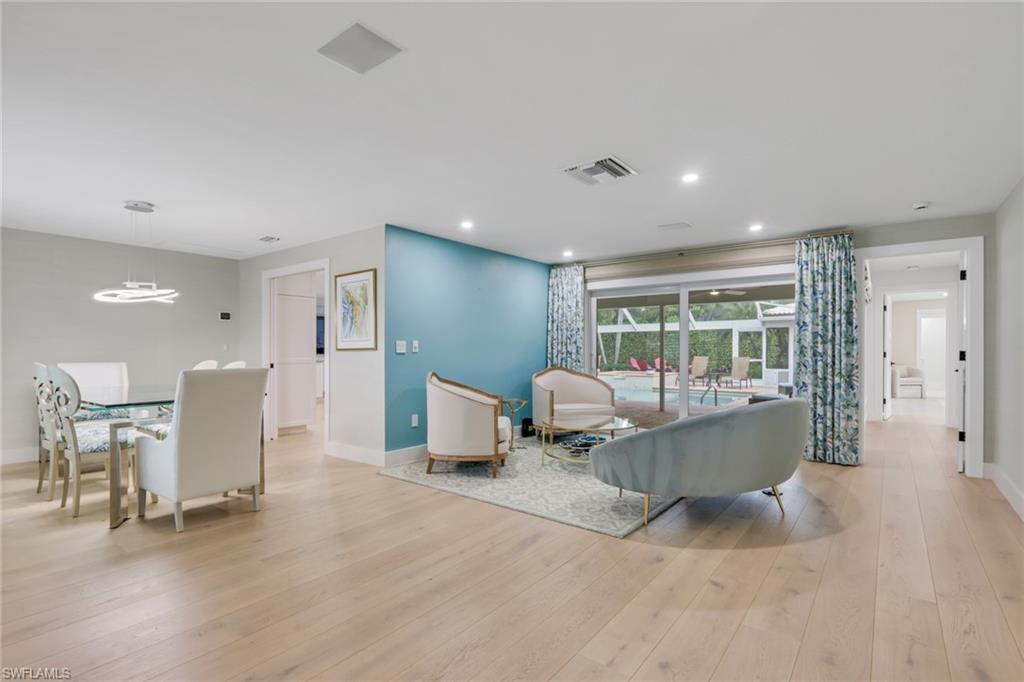 MOORINGS - Residential