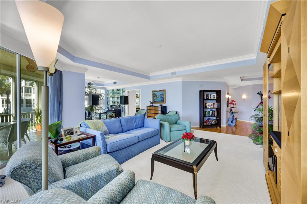 CRESCENT - Residential