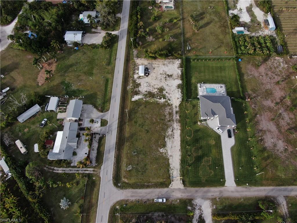 KREAMERS SUBD - Land