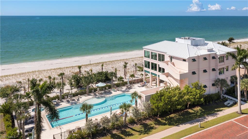 BAREFOOT BEACH - Residential