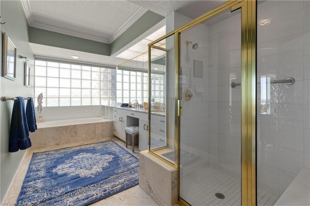 BAREFOOT BEACH - Residential