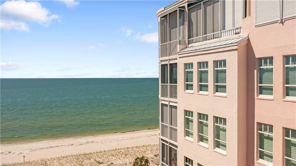 BAREFOOT BEACH - Residential