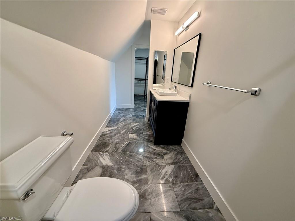 SAN CARLOS PARK - Residential Lease