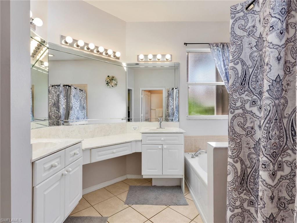 INDIGO LAKES - Residential