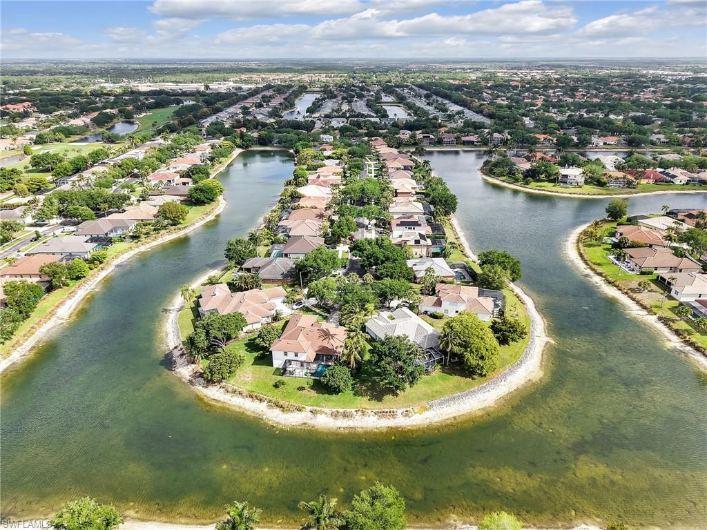 INDIGO LAKES - Residential