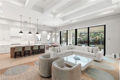 2036 Cambridge Park DR NAPLES FL 34109