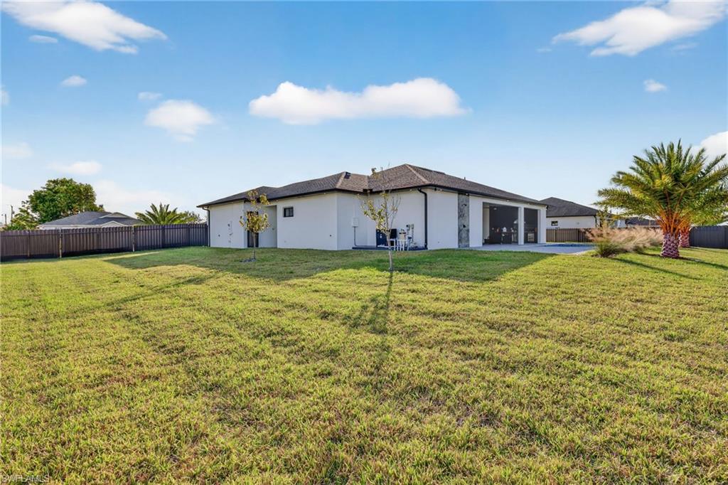 CAPE CORAL - Residential
