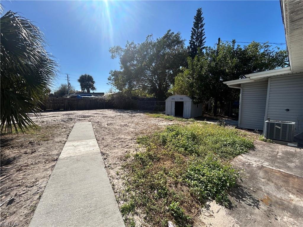 WEEKS REBECCA - Residential