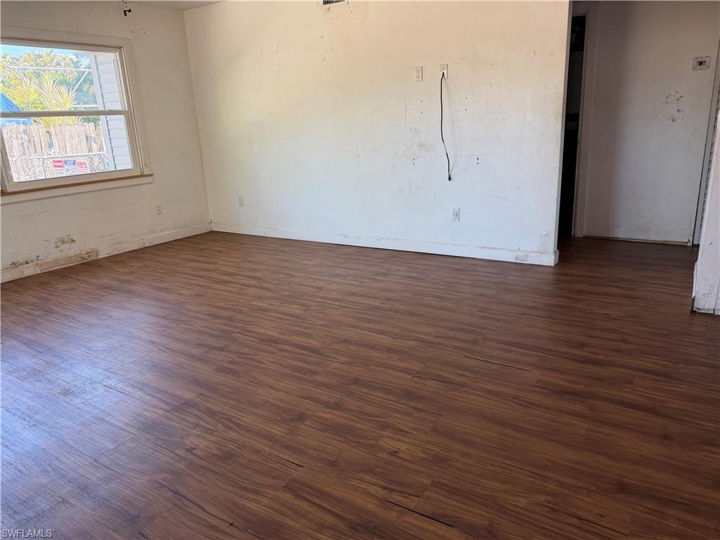 WEEKS REBECCA - Residential