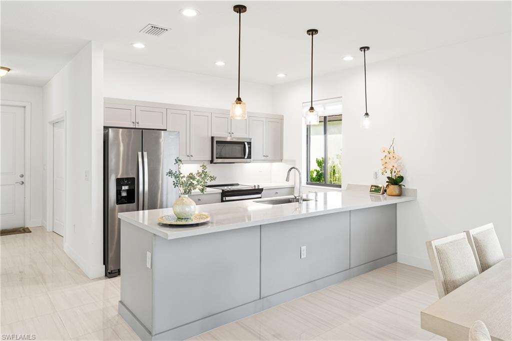 MAPLE RIDGE - Residential Lease