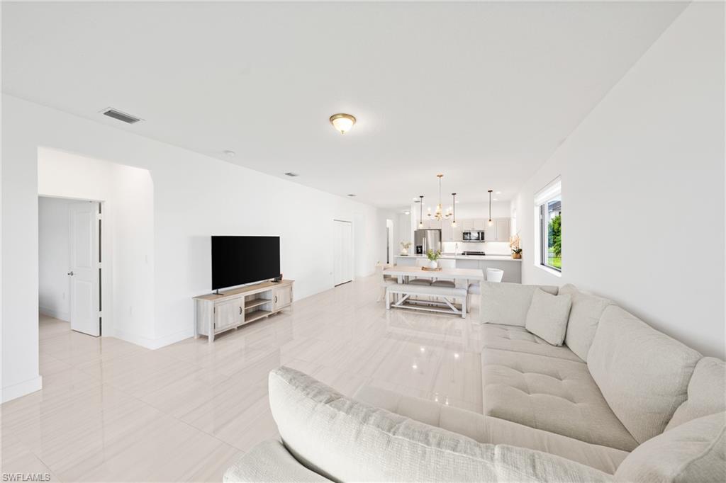 MAPLE RIDGE - Residential Lease