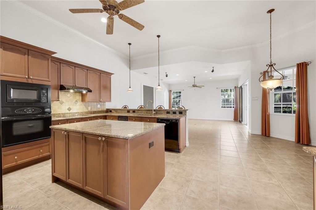 CAPE HARBOUR - Residential