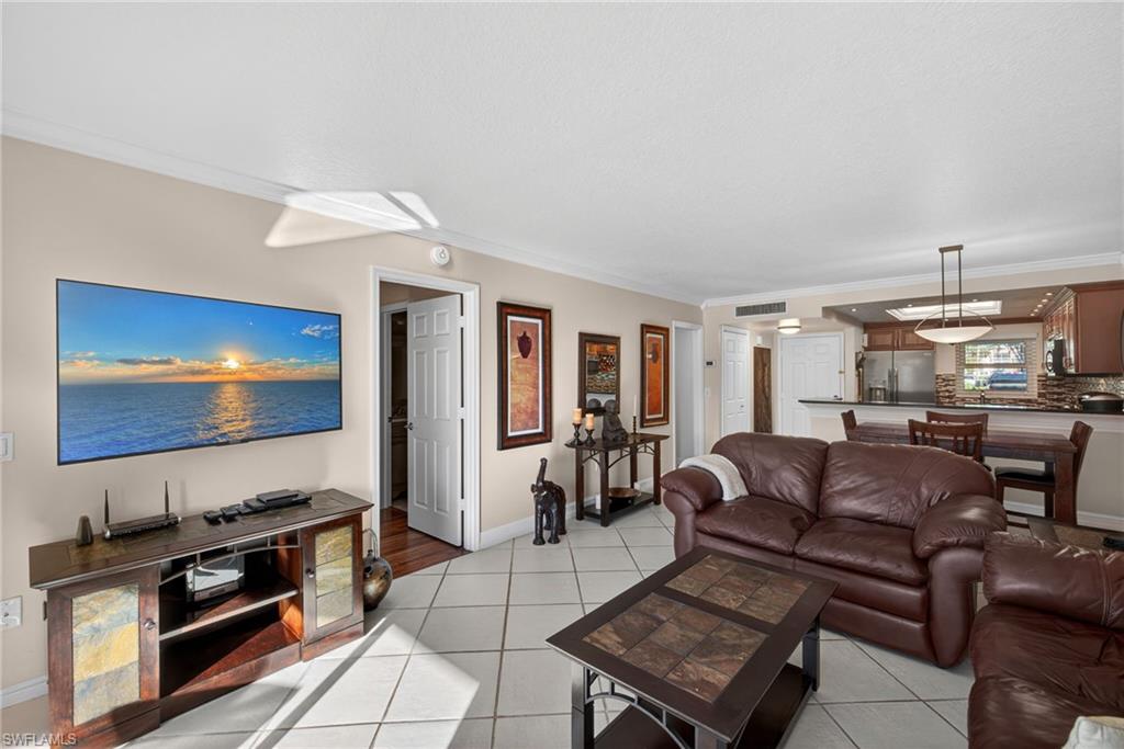 201 Quail Forest BLVD 109