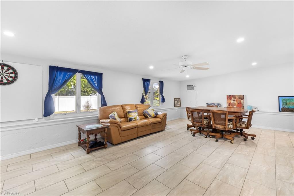 ISLAND PARK WOODLANDS - Residential