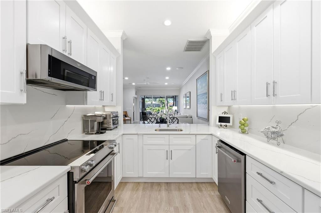 HIGHLAND WOODS - Residential