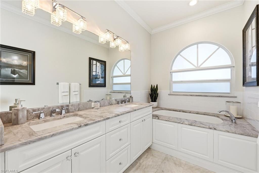 HIGHLAND WOODS - Residential