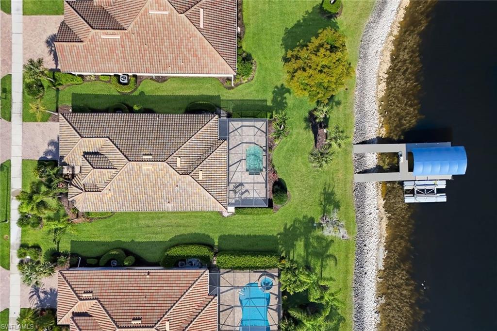 QUARRY SHORES - Residential