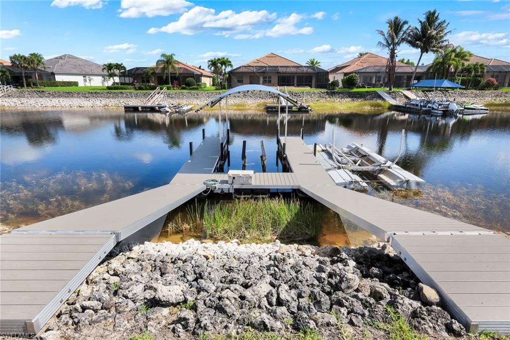 QUARRY SHORES - Residential