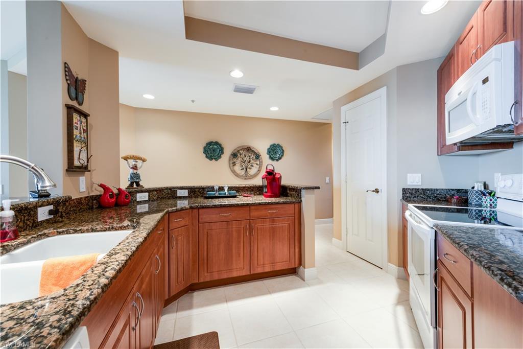 ST. TROPEZ - Residential