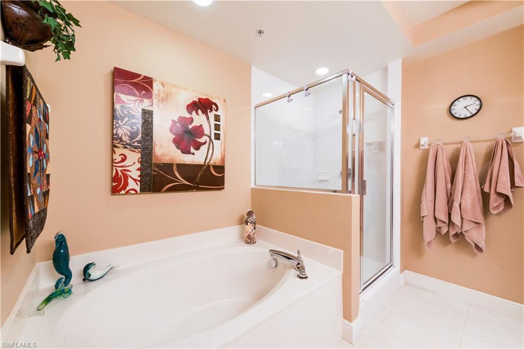 ST. TROPEZ - Residential