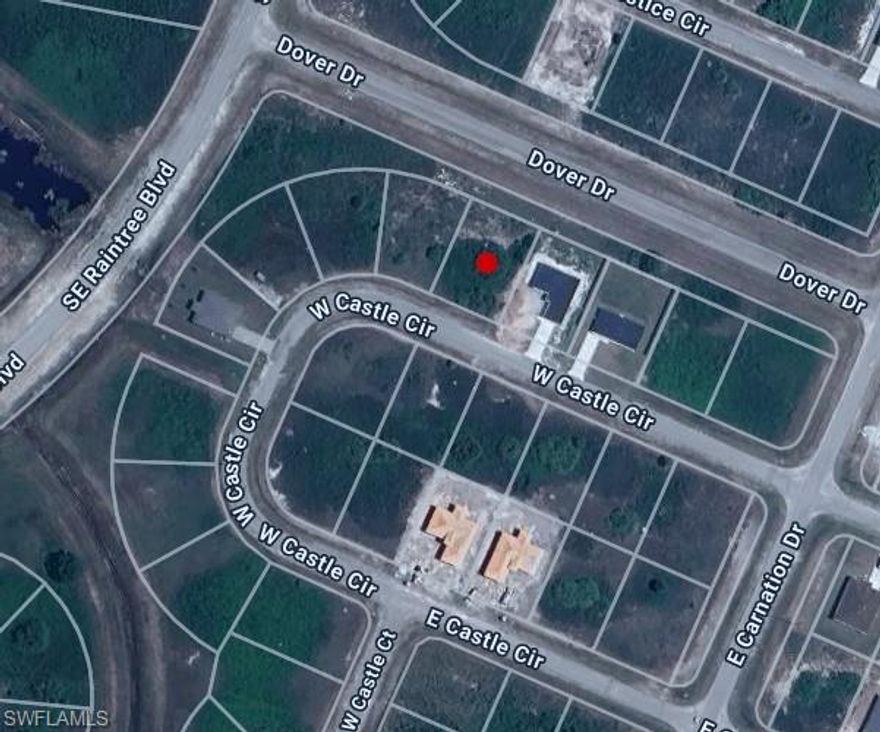 Beautiful lot in a fast-growing area—perfect for building your new Florida home!
Located in the desirable Port LaBelle community, this homesite offers CENTRAL WATER and is surrounded by new construction. Enjoy convenient access to SR-80, downtown LaBelle, local schools, shopping, and the Port LaBelle Marina. No HOA and no deed restrictions—bring your plans and build your dream home