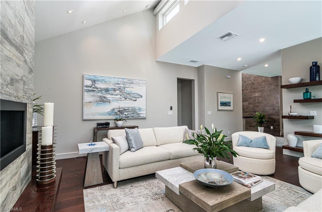 AQUALANE SHORES - Residential