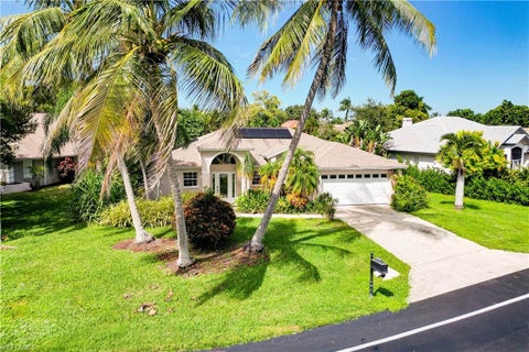 Photo of 1145 Moon Lake DR, NAPLES, FL 34104 (MLS # 226036670)