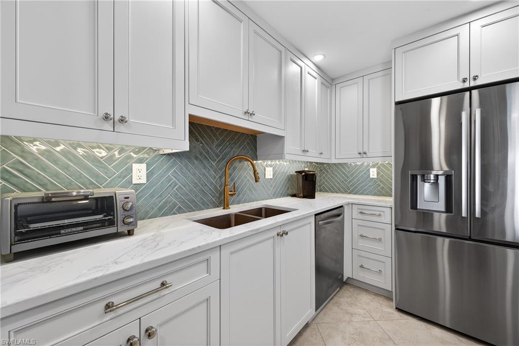 NAPLES CONTINENTAL - Residential Lease