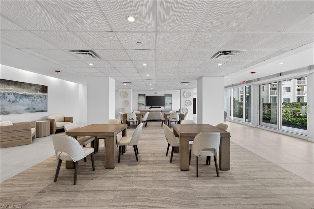 NAPLES CONTINENTAL - Residential Lease