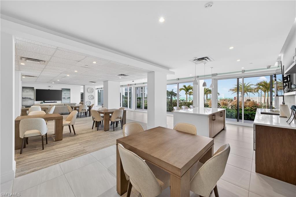 NAPLES CONTINENTAL - Residential Lease