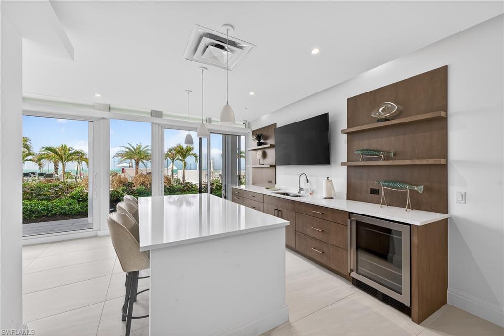 NAPLES CONTINENTAL - Residential Lease