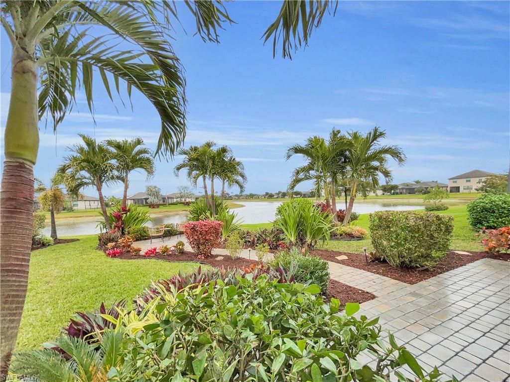 Photo of 14373 Vindel CIR, FORT MYERS, FL 33905 (MLS # 225083302)