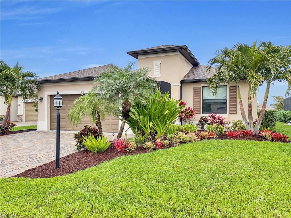 Photo of 14373 Vindel CIR, FORT MYERS, FL 33905 (MLS # 225083302)