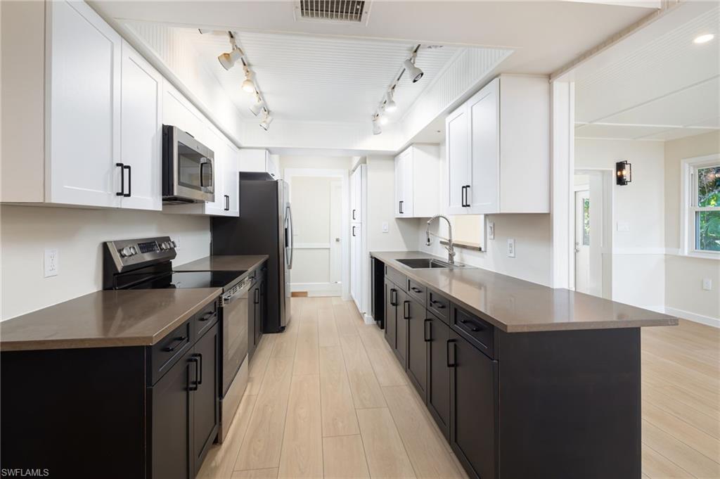 BROOKSIDE - Residential