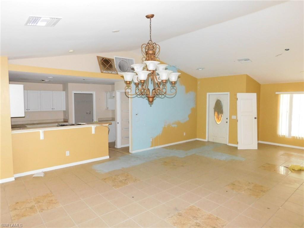 MIRROR LAKES - Residential