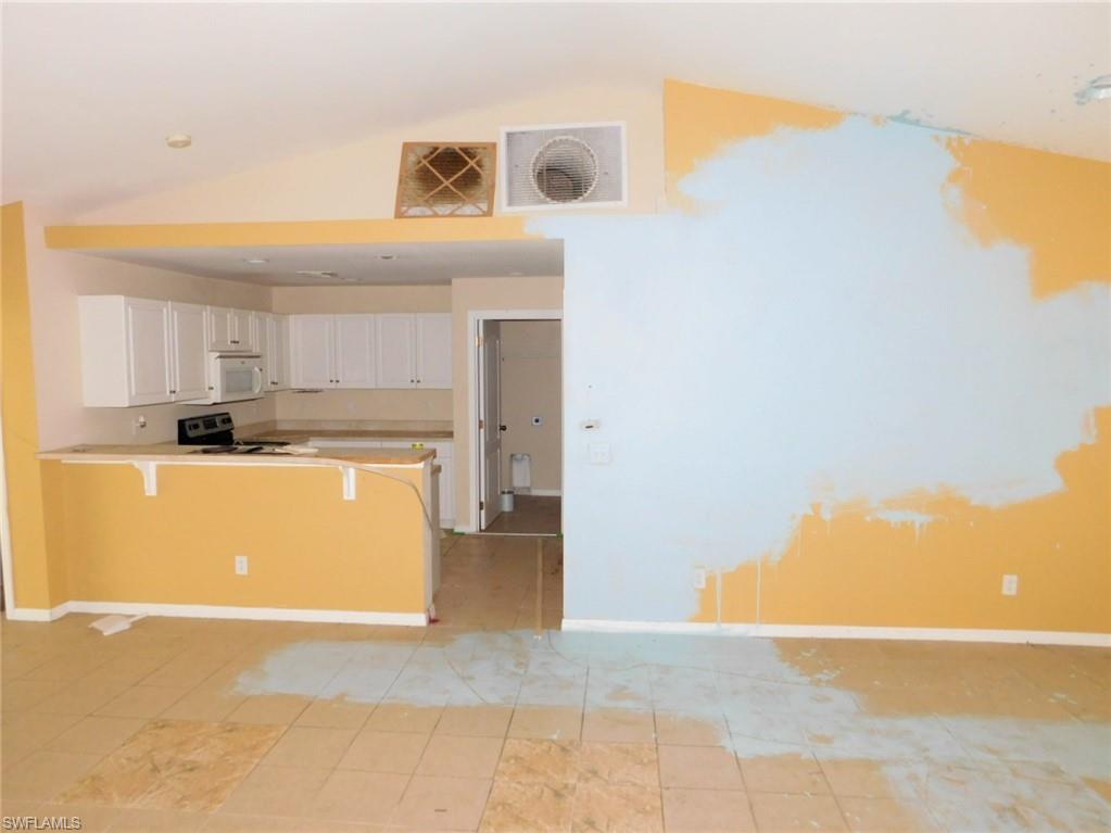 MIRROR LAKES - Residential