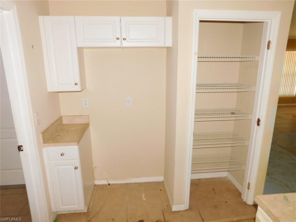 MIRROR LAKES - Residential