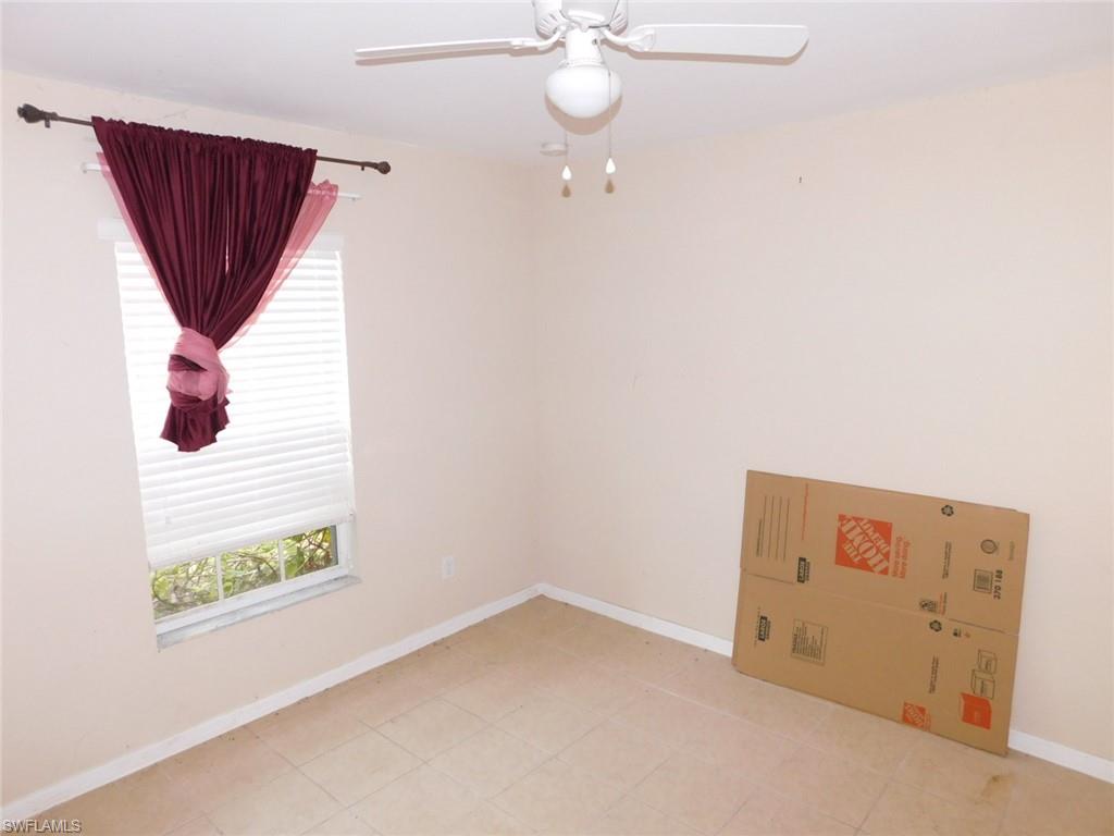 MIRROR LAKES - Residential