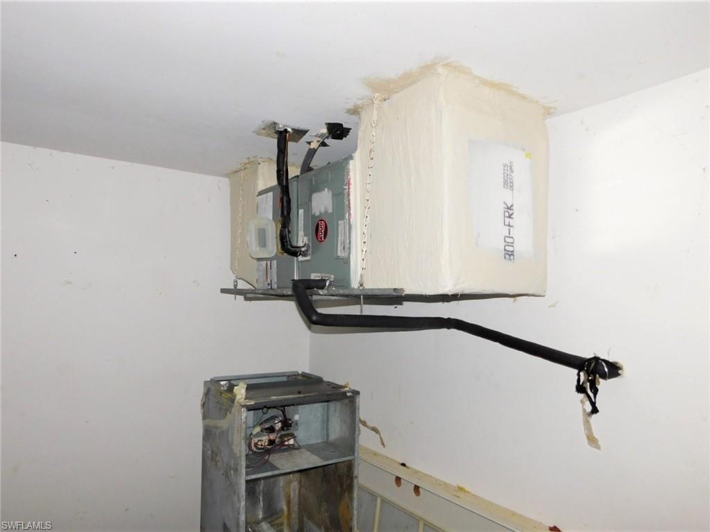 MIRROR LAKES - Residential