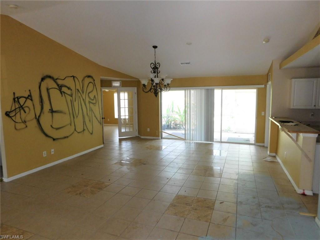 MIRROR LAKES - Residential