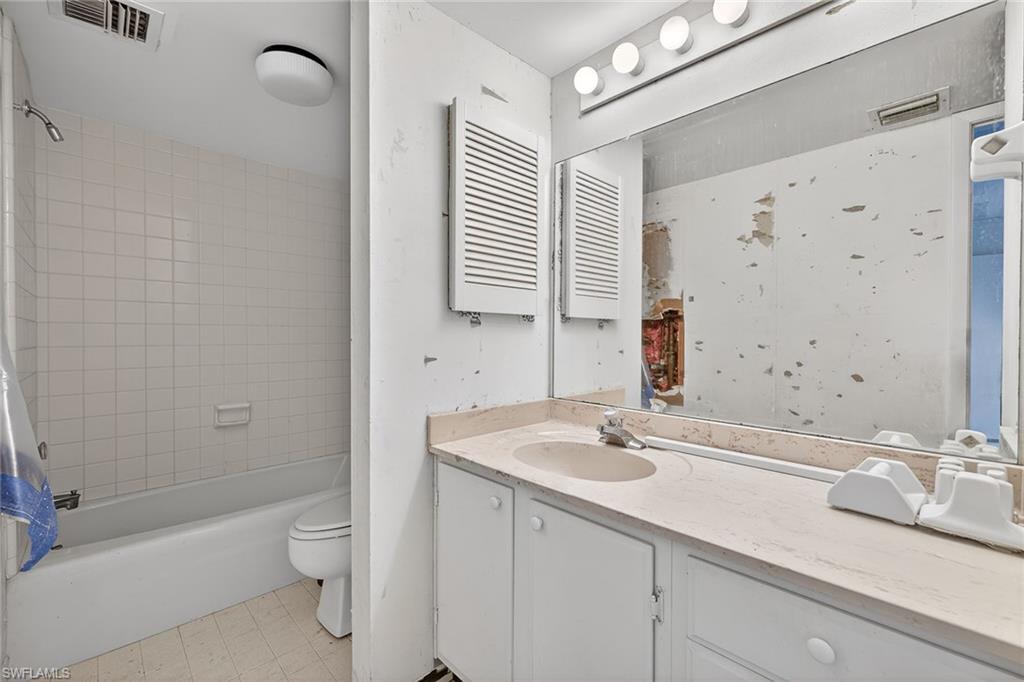 NAPLES CONTINENTAL - Residential