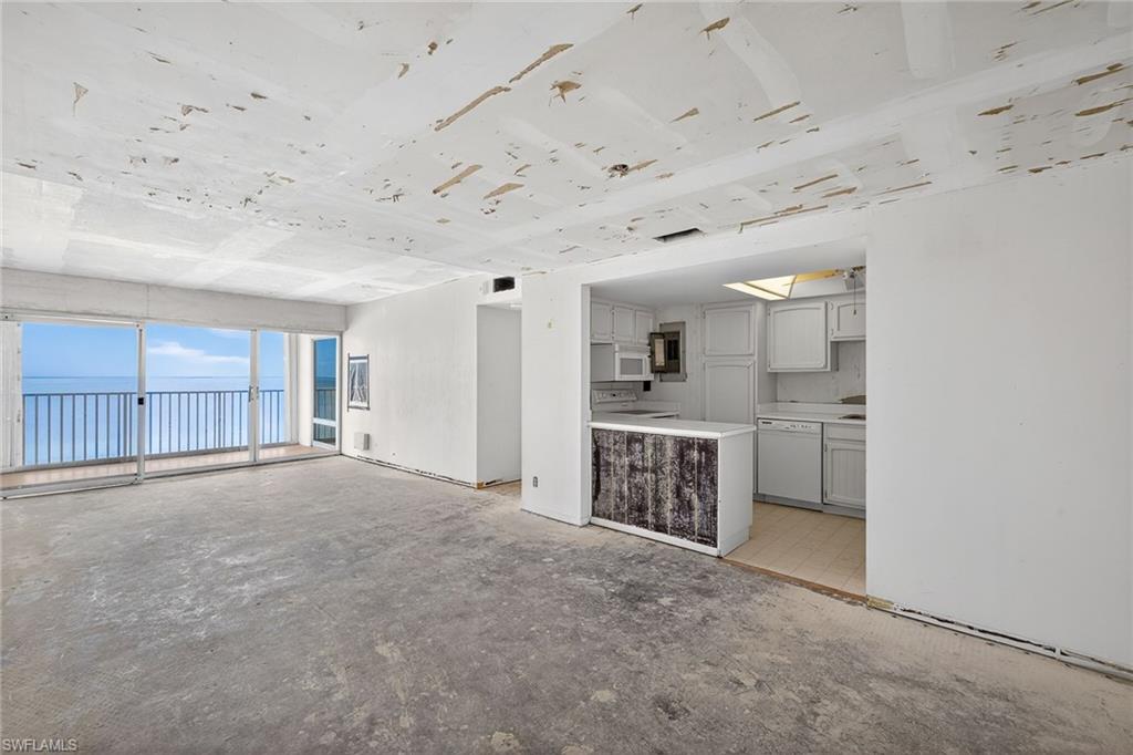 NAPLES CONTINENTAL - Residential