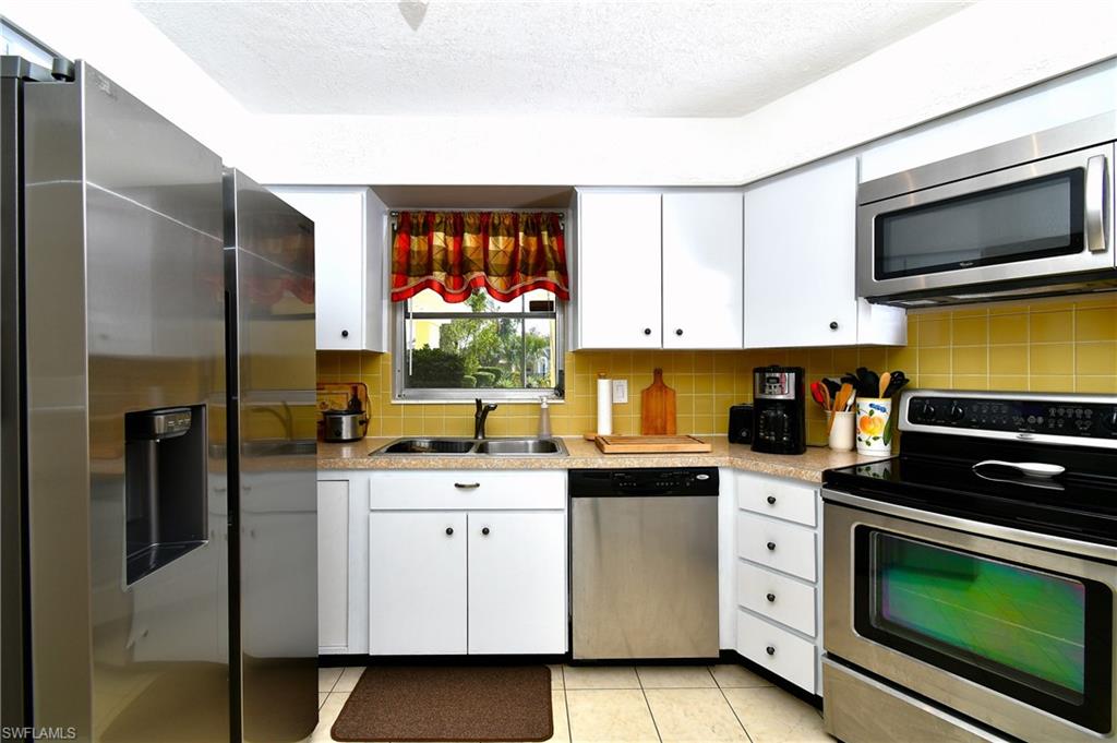 8 Park Lane CIR